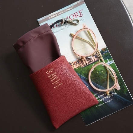 【韩国】 PLEPIC Holiday Sunny Pocket 简约气质布面拼接皮革眼镜袋 墨镜包 - Sweet Living