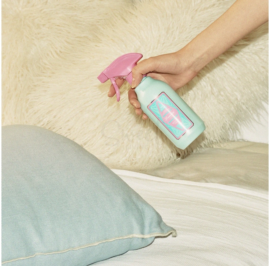 【日本】LAUNDRIN 朗德林 Good Tea Time 衣服除味喷雾 织物香氛喷雾 除臭剂 空气清新喷雾 300ml - - 3@ - Sweet Living 【日本】LAUNDRIN 朗德林 Good Tea Time 衣服除味喷雾 织物香氛喷雾 除臭剂 空气清新喷雾 300ml - - 3@ - Sweet Living